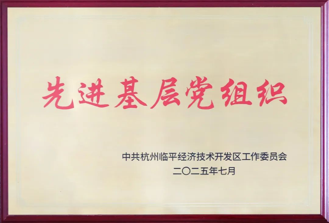 1751590666559275Gj2x.jpg 9084ab006c14631e6437a7b19a1efc6f.jpg